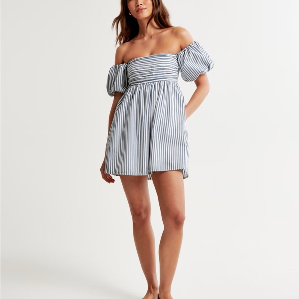 Abercrombie & Fitch Blue and White Smocked Off-Shoulder Sundress